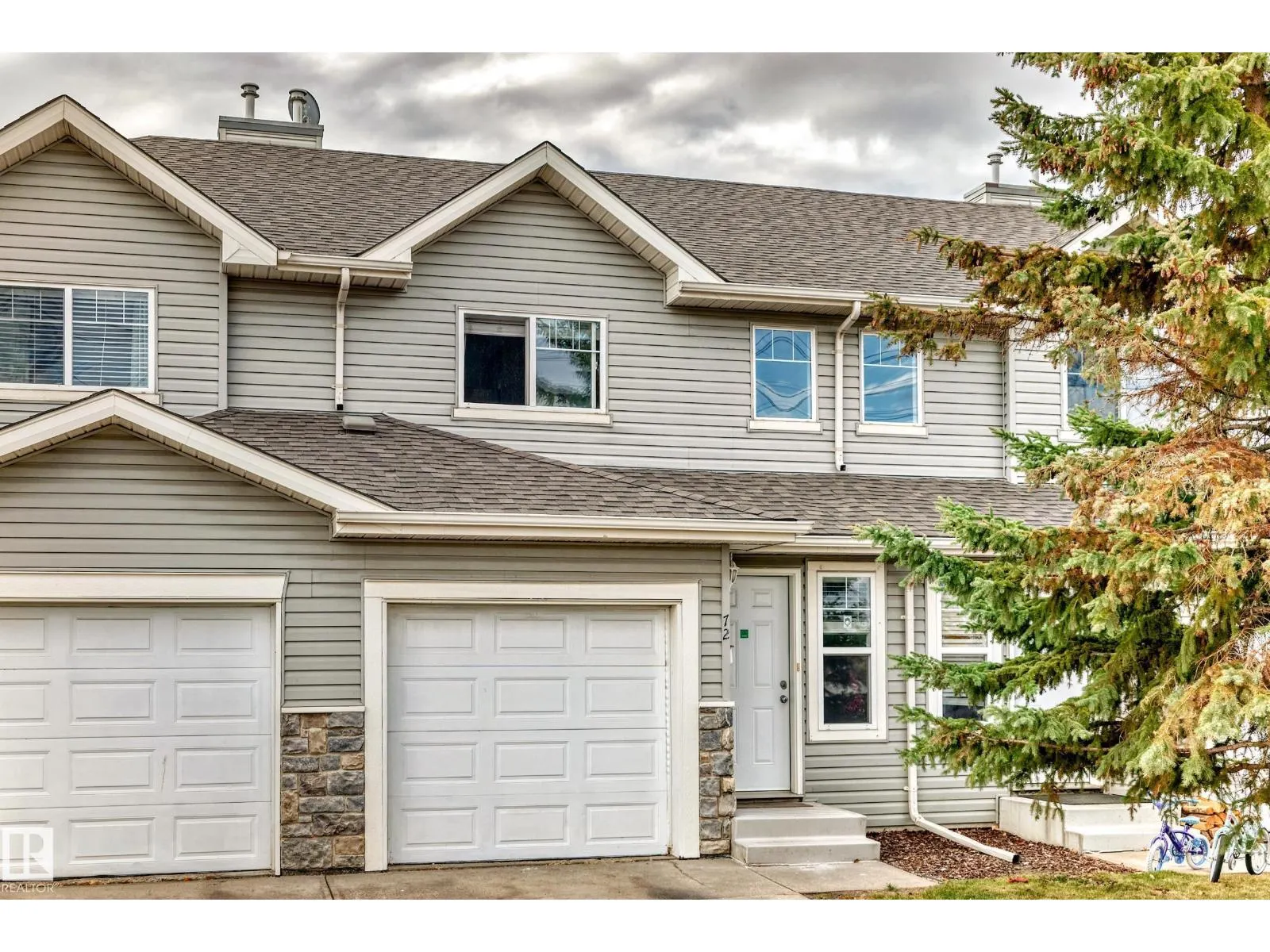 #72 230 EDWARDS DR SW