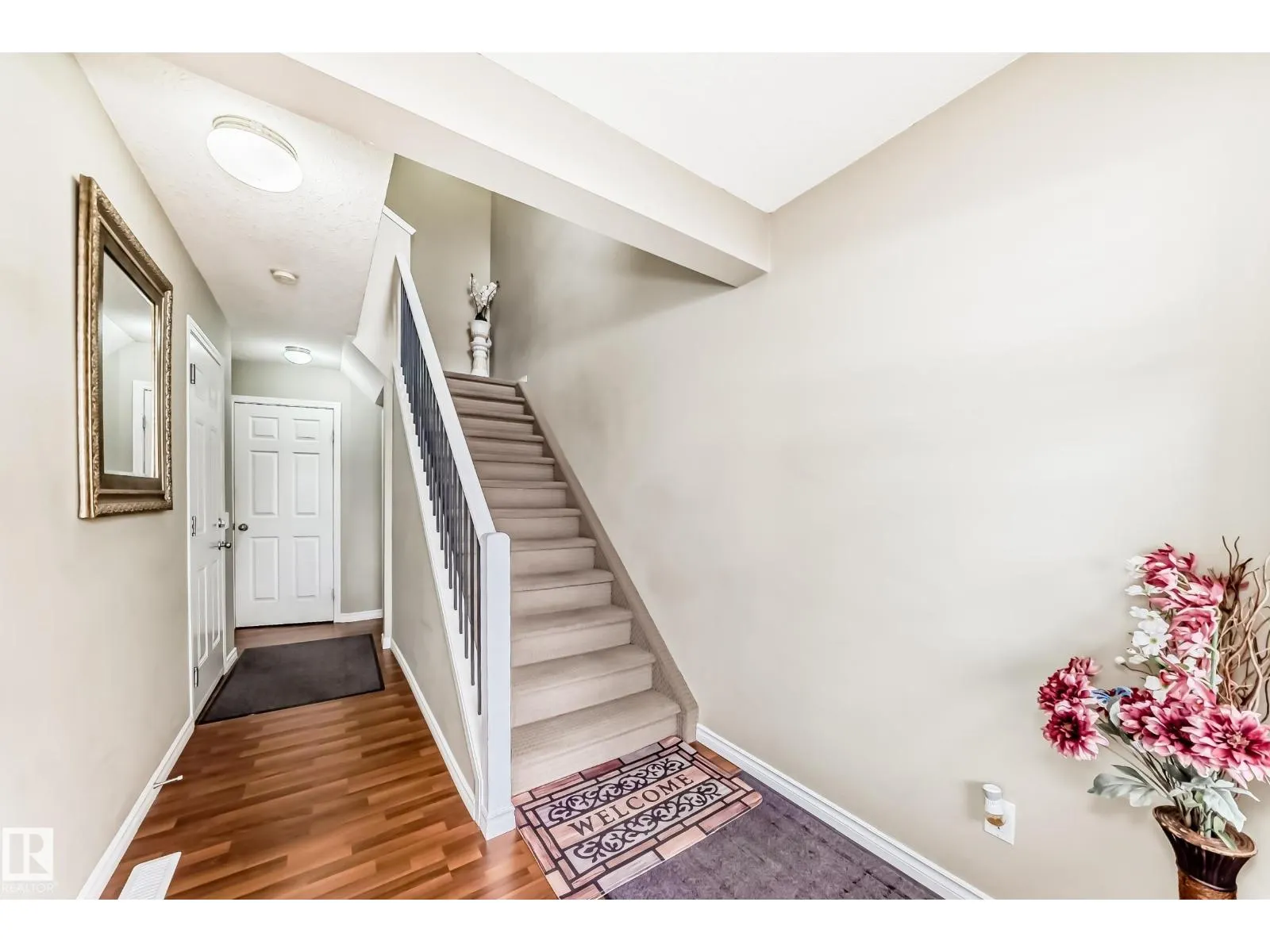 #72 230 EDWARDS DR SW
