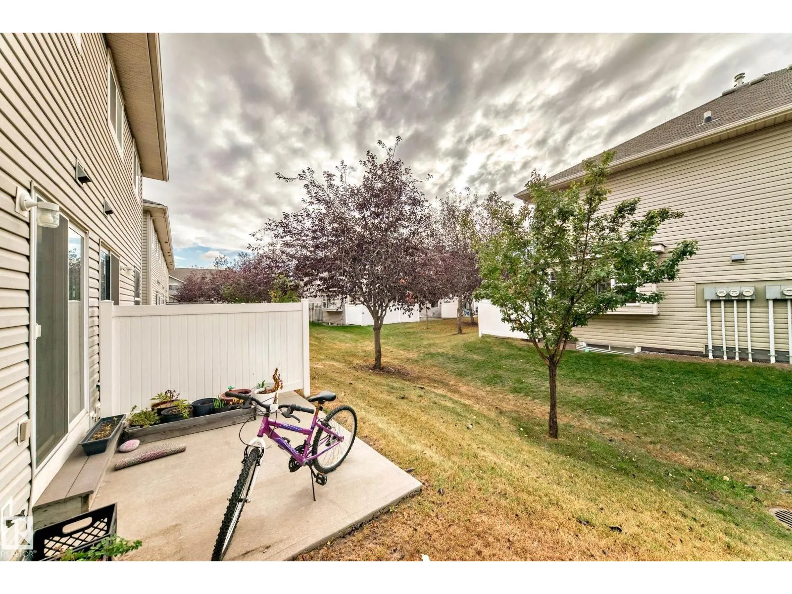 #72 230 EDWARDS DR SW