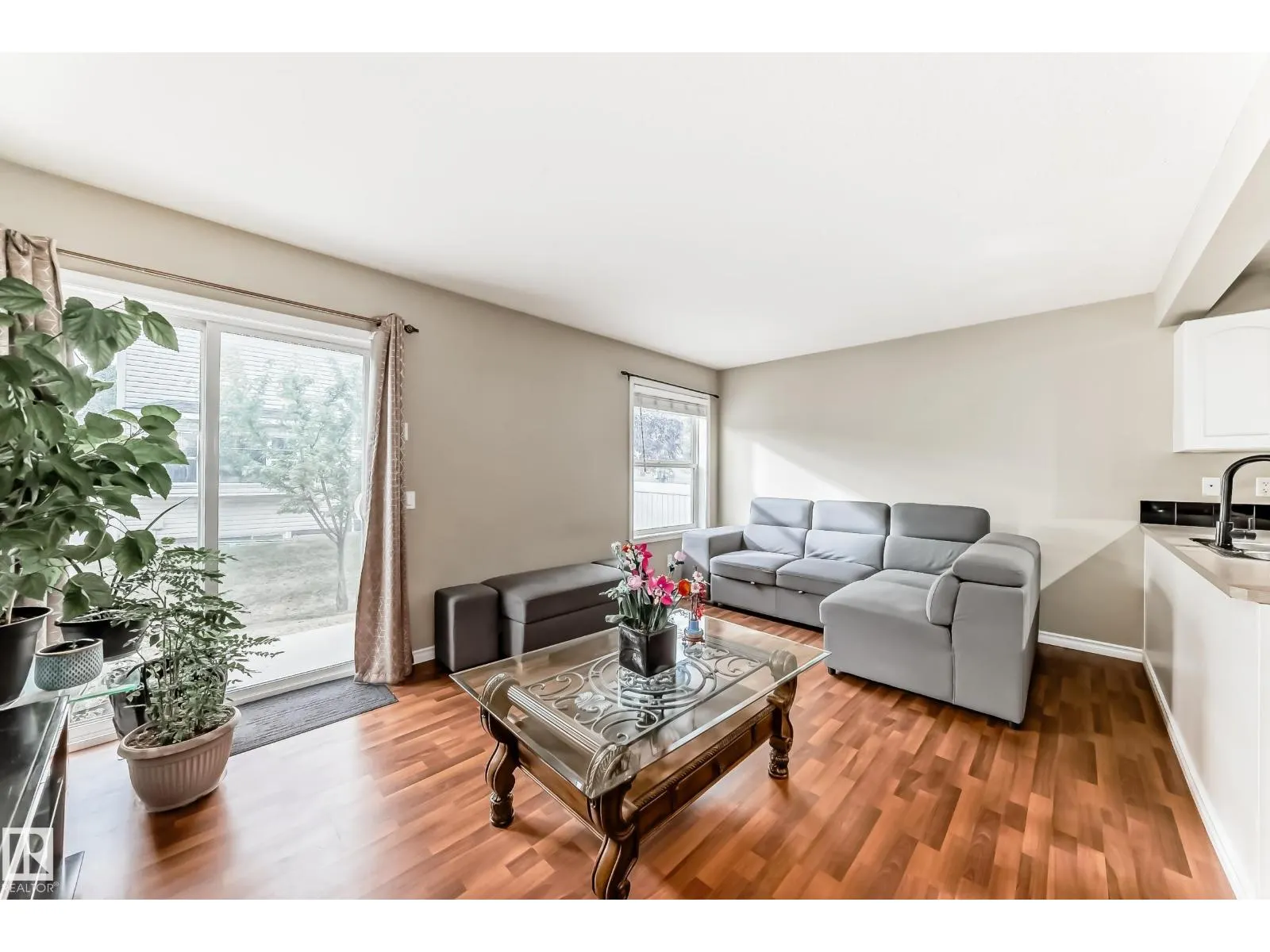 #72 230 EDWARDS DR SW