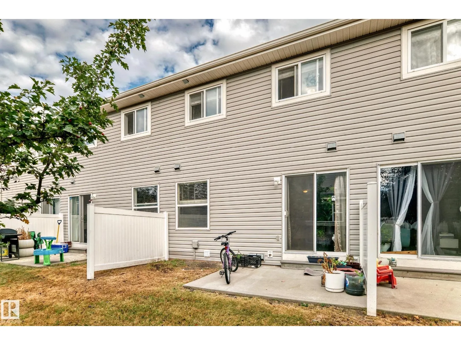 #72 230 EDWARDS DR SW