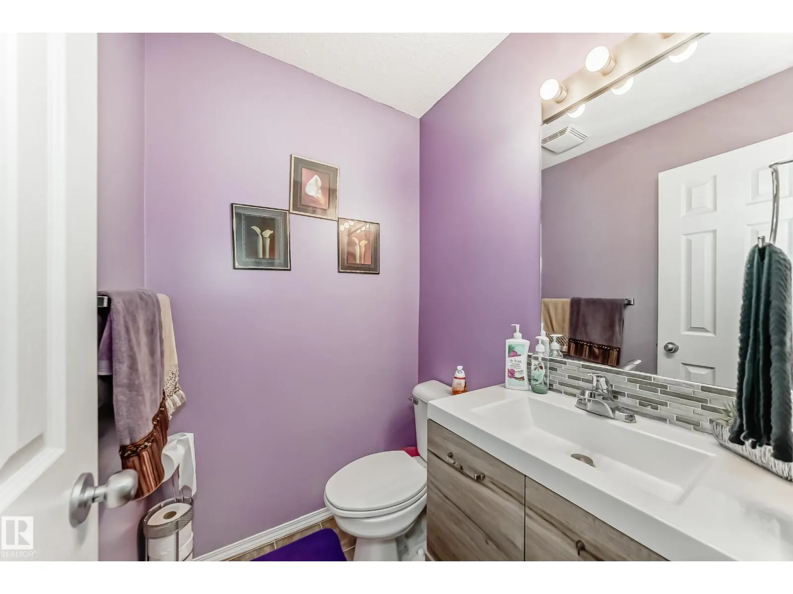 #72 230 EDWARDS DR SW