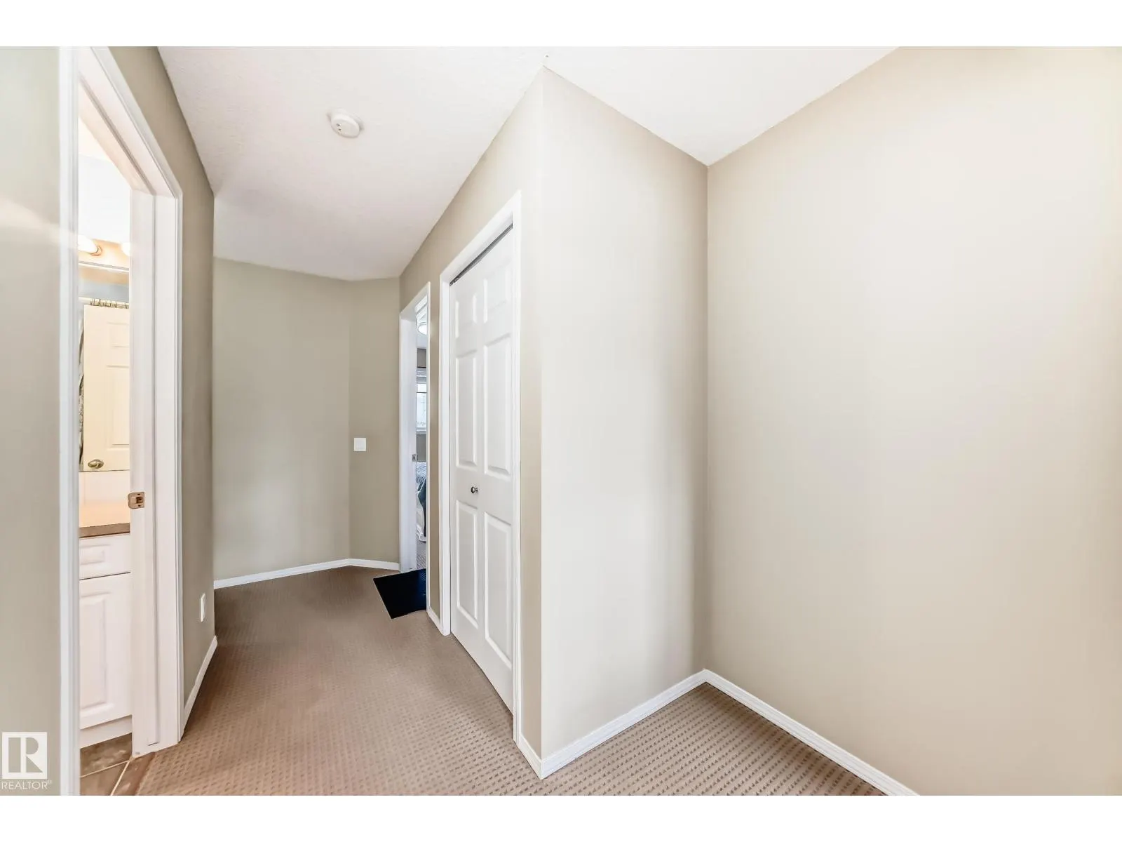 #72 230 EDWARDS DR SW