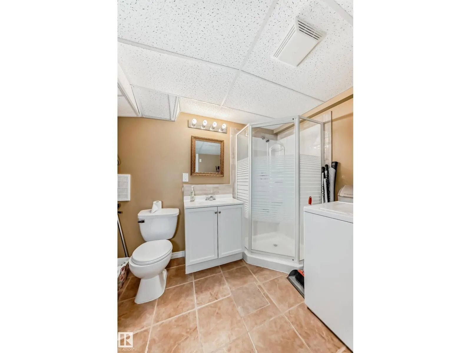 #72 230 EDWARDS DR SW