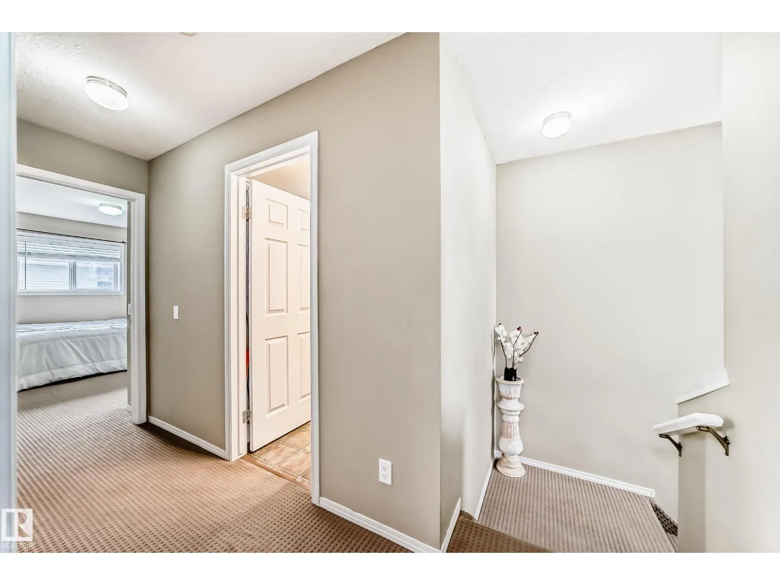 #72 230 EDWARDS DR SW