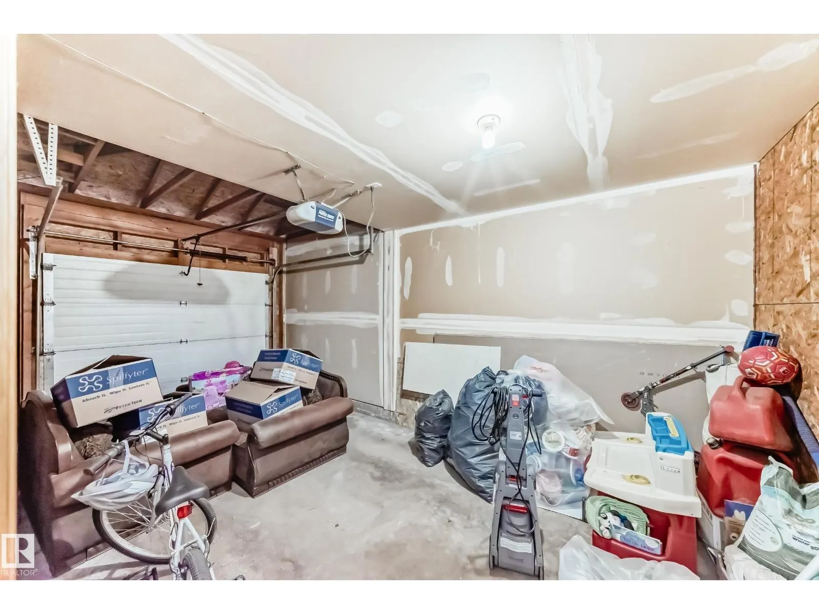 #72 230 EDWARDS DR SW