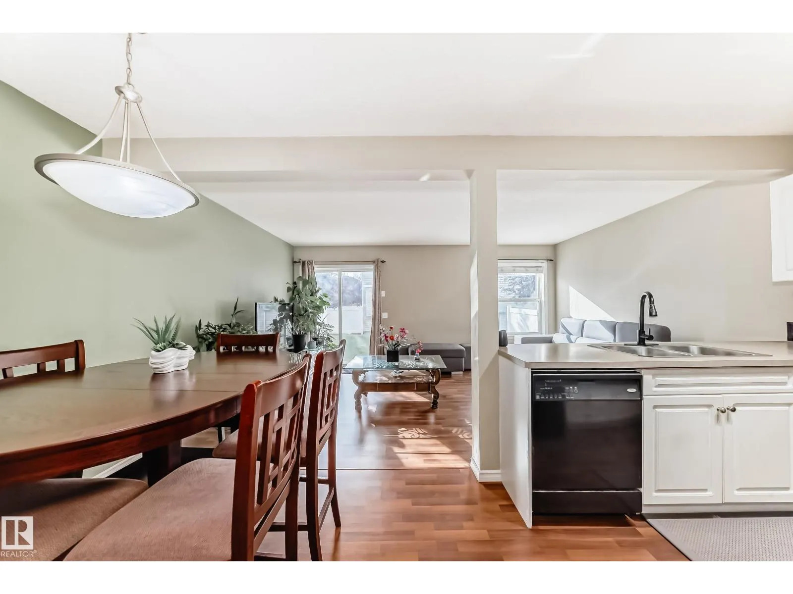 #72 230 EDWARDS DR SW