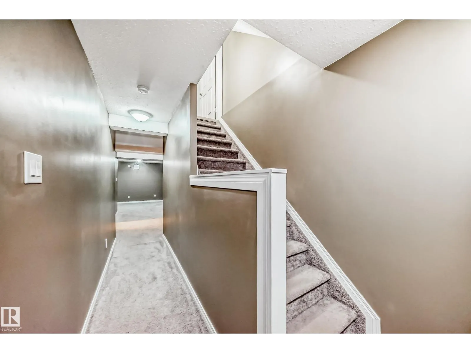 #72 230 EDWARDS DR SW