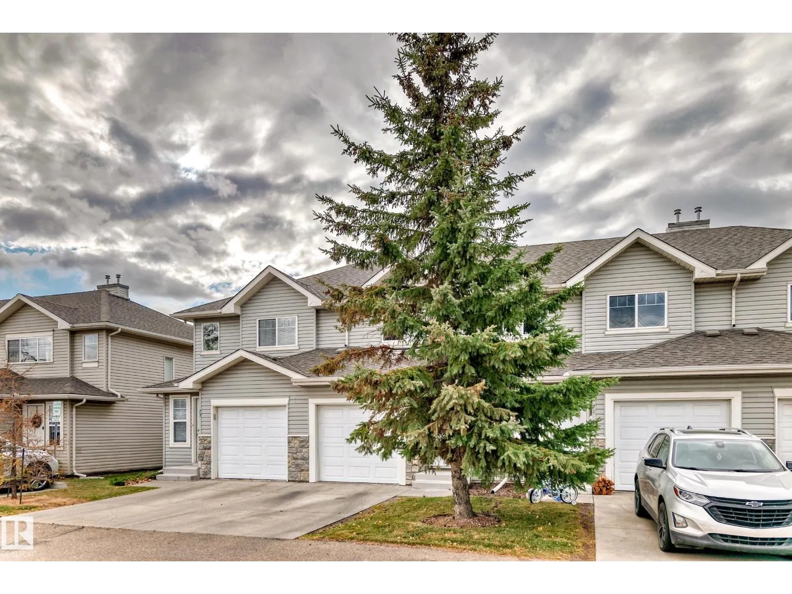 #72 230 EDWARDS DR SW