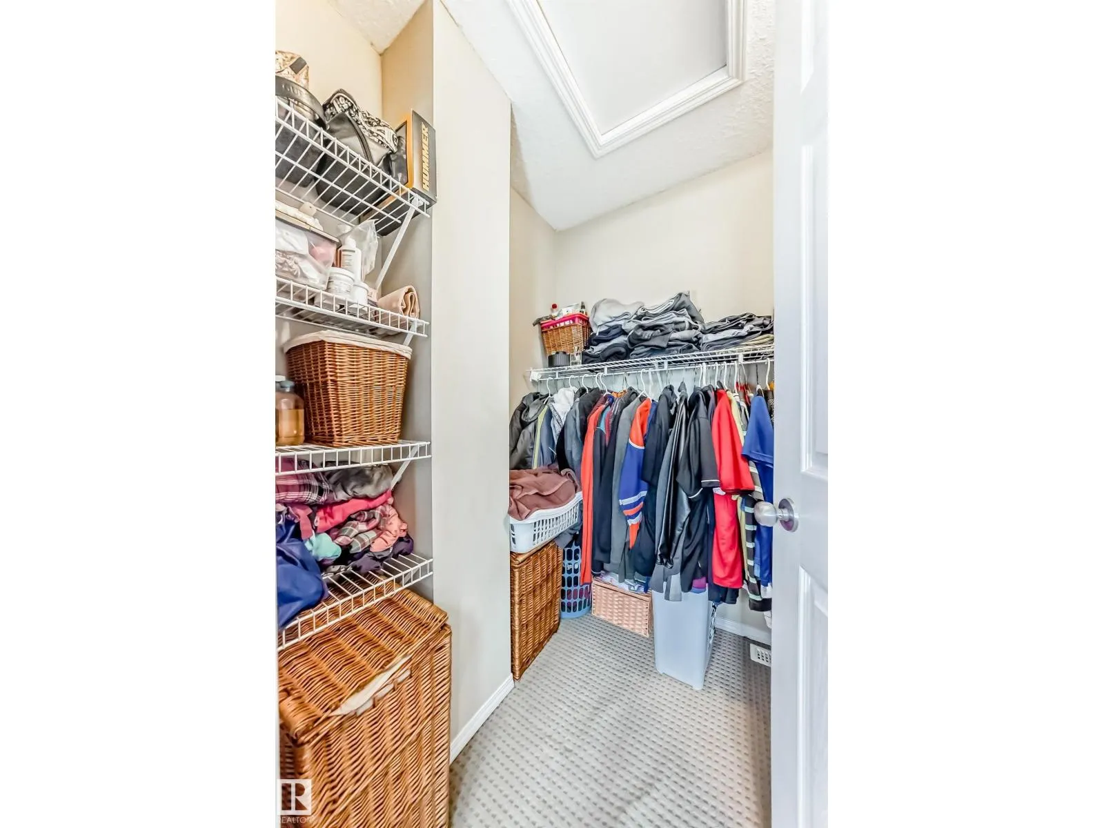 #72 230 EDWARDS DR SW