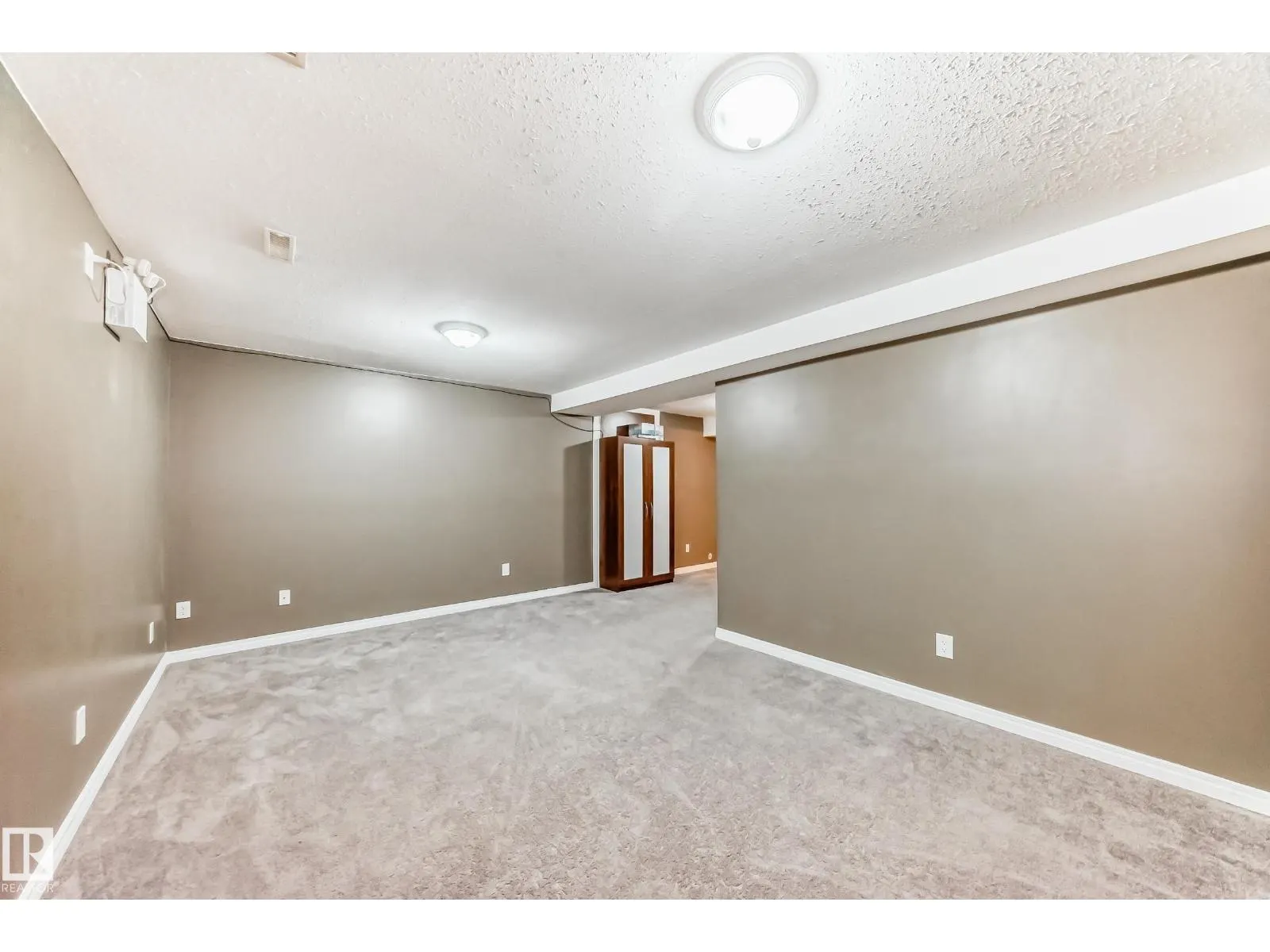 #72 230 EDWARDS DR SW
