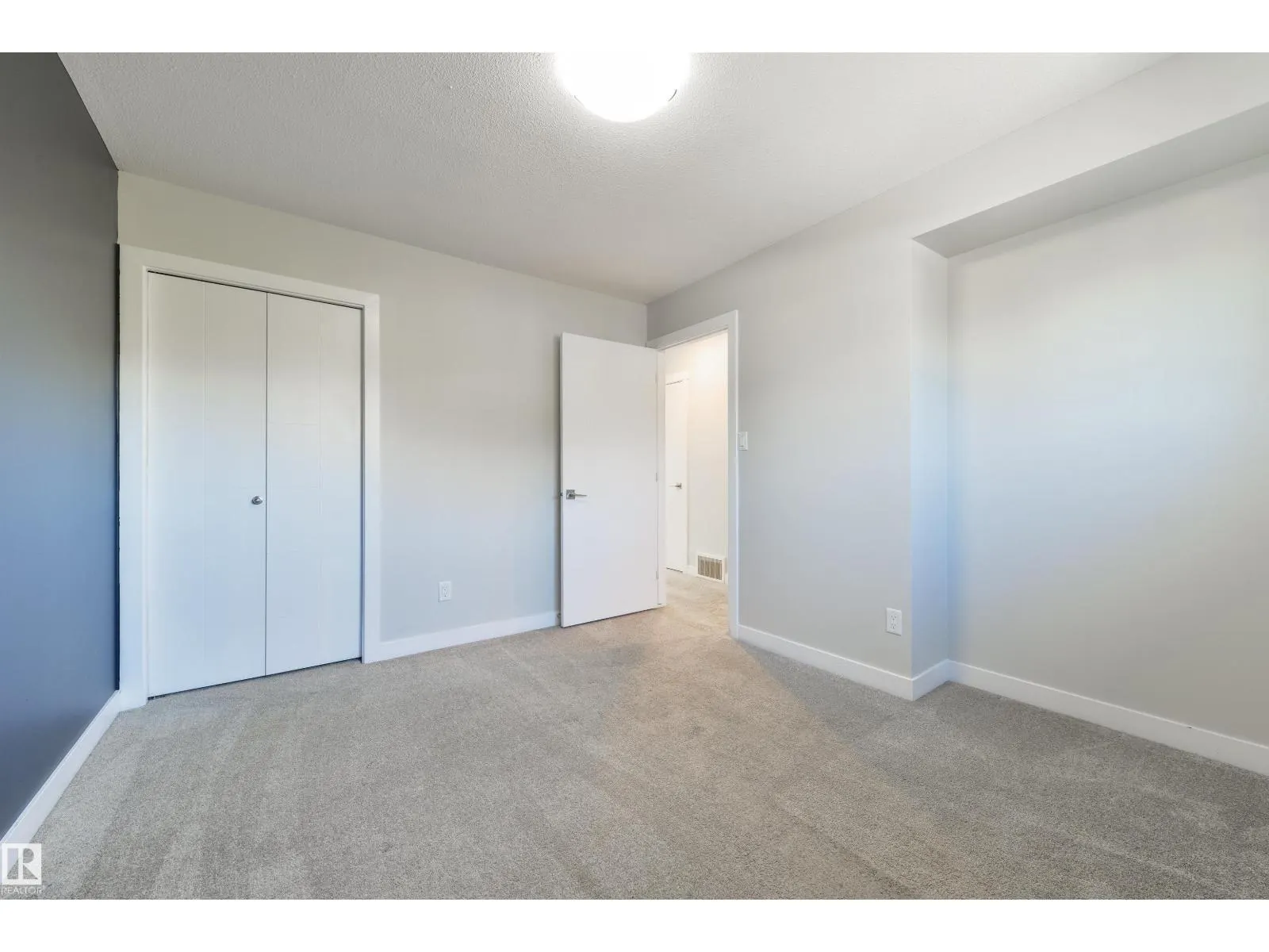 7942 82 AV NW