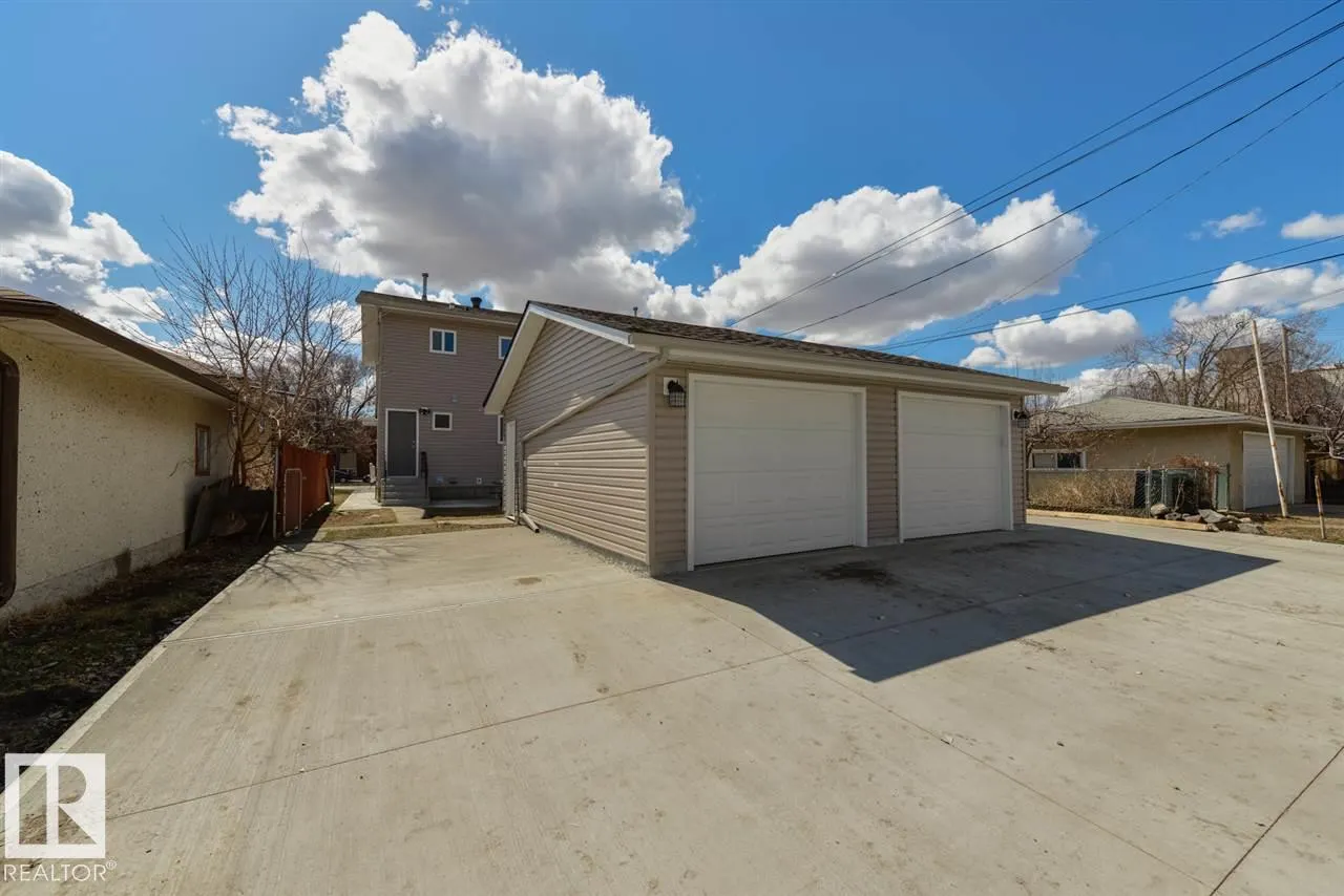 7942 82 AV NW