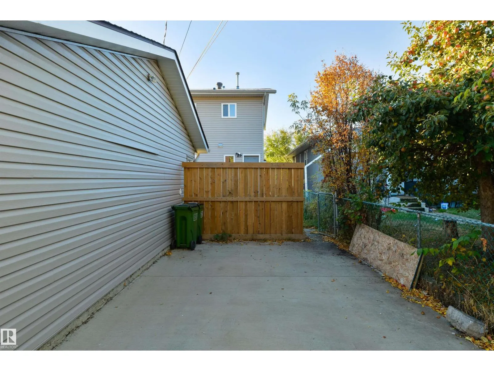 7942 82 AV NW