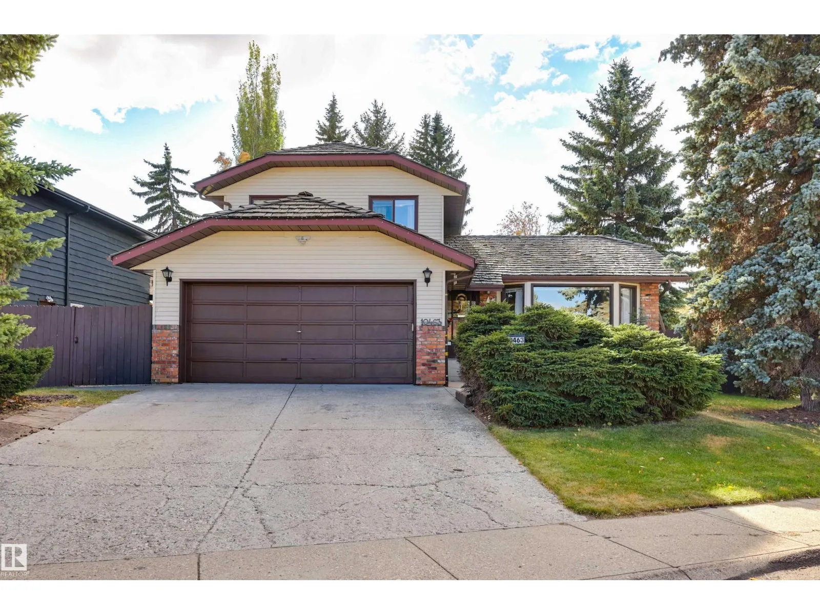 10463 21 AV NW NW