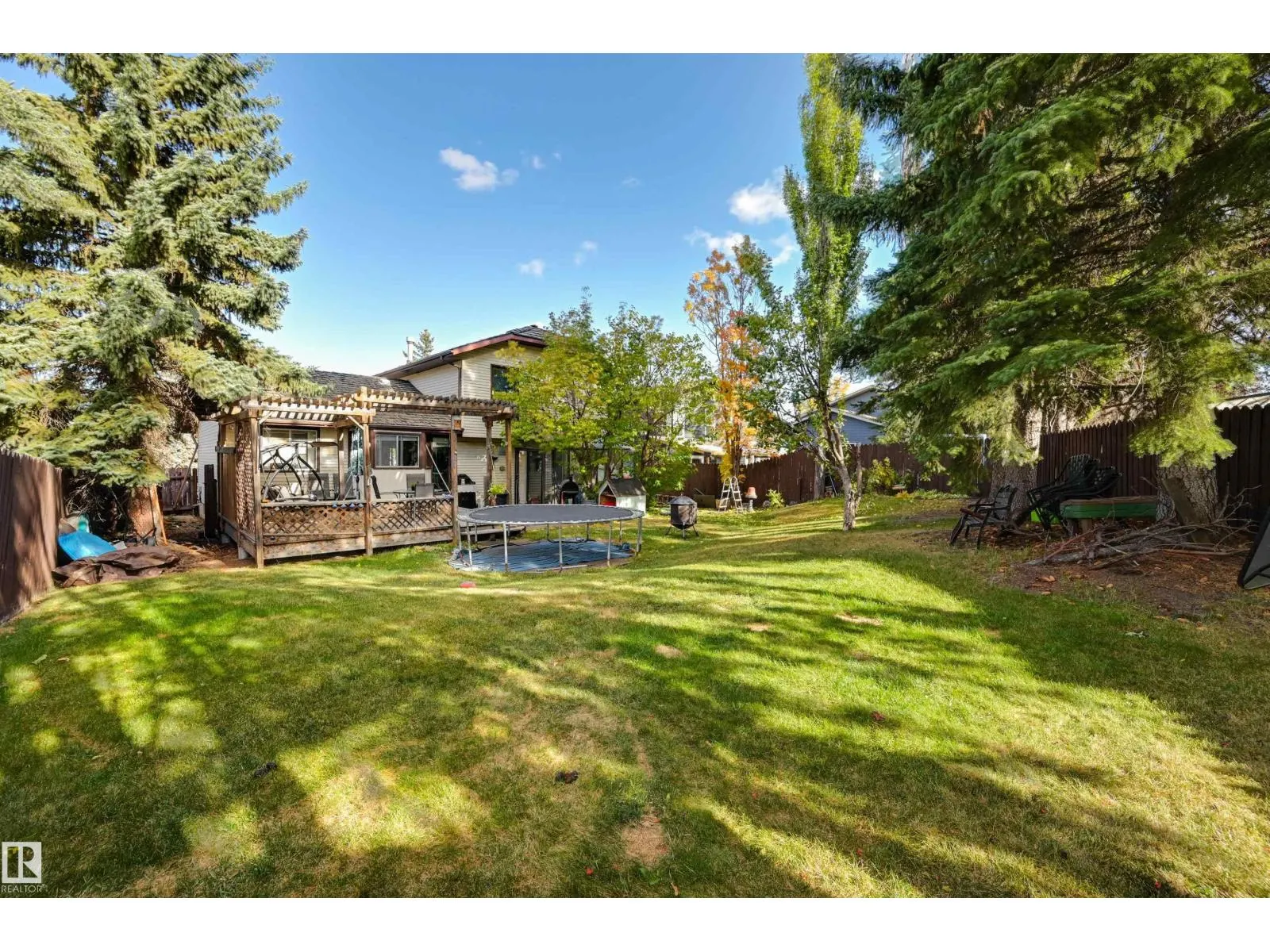 10463 21 AV NW NW
