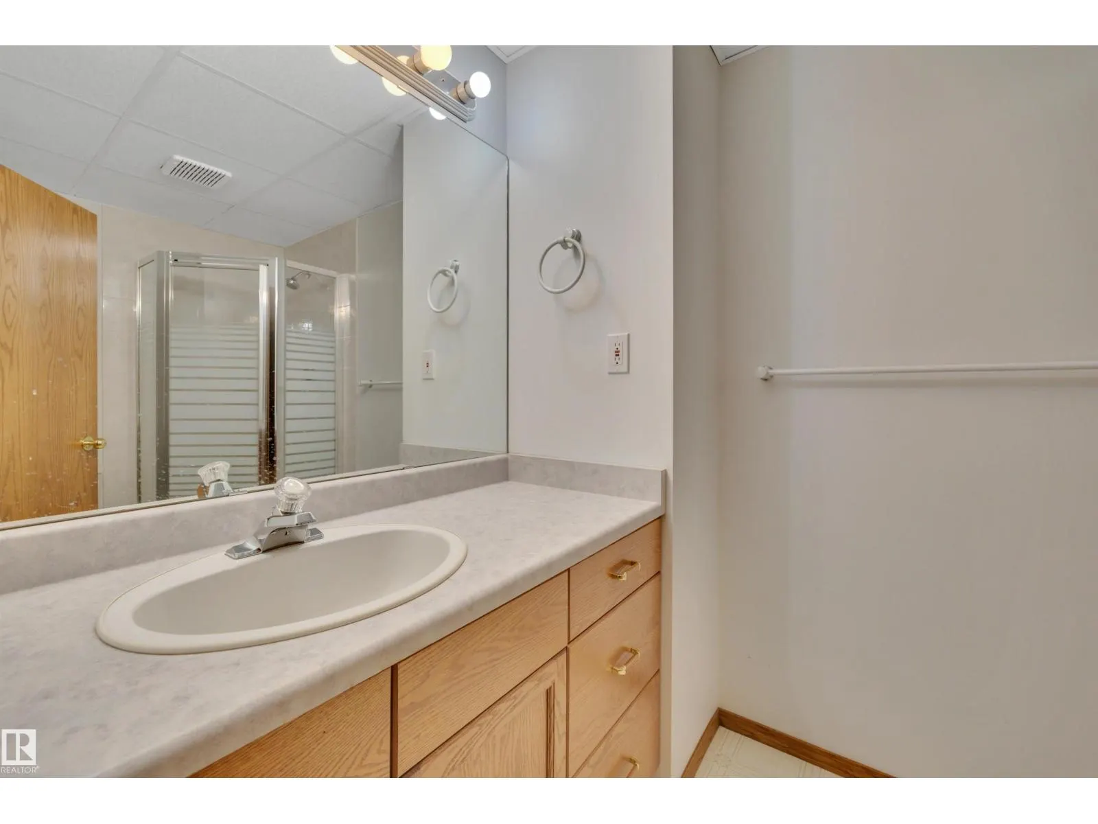 113 PIPESTONE DR