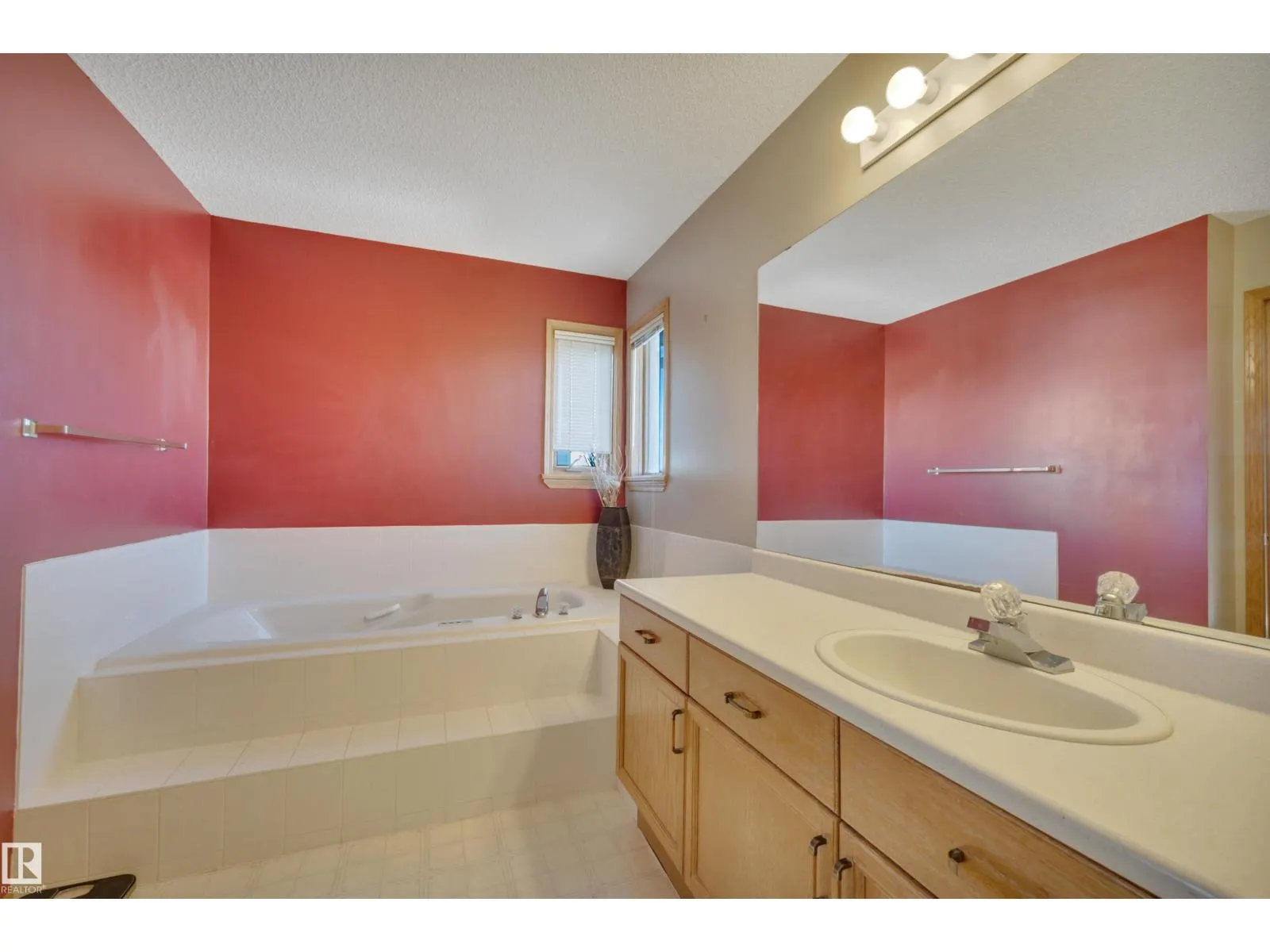 113 PIPESTONE DR