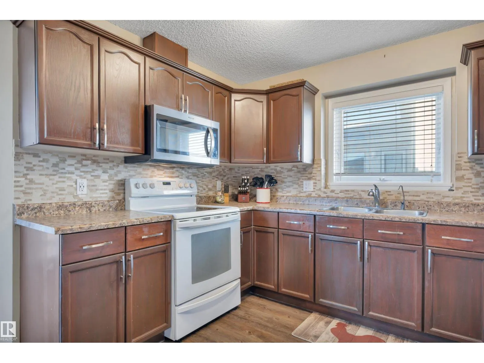 113 PIPESTONE DR