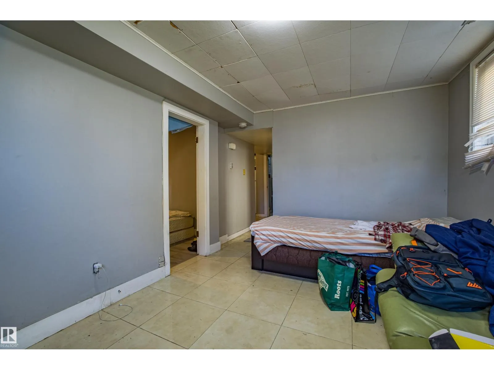 12716 12718 94 ST NW