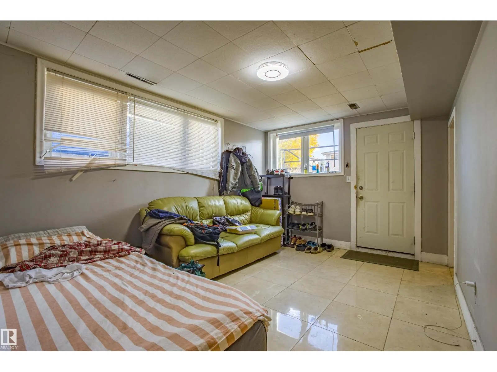12716 12718 94 ST NW