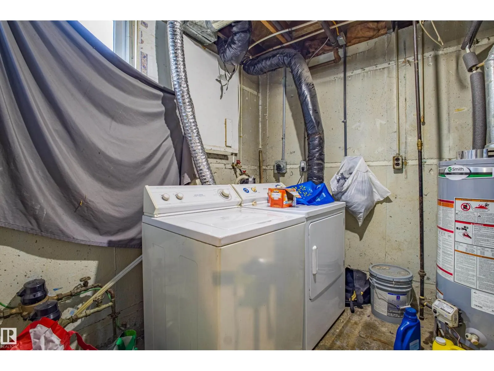 12716 12718 94 ST NW