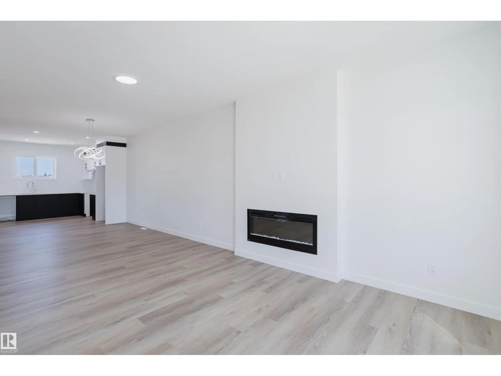 261 Munn WY