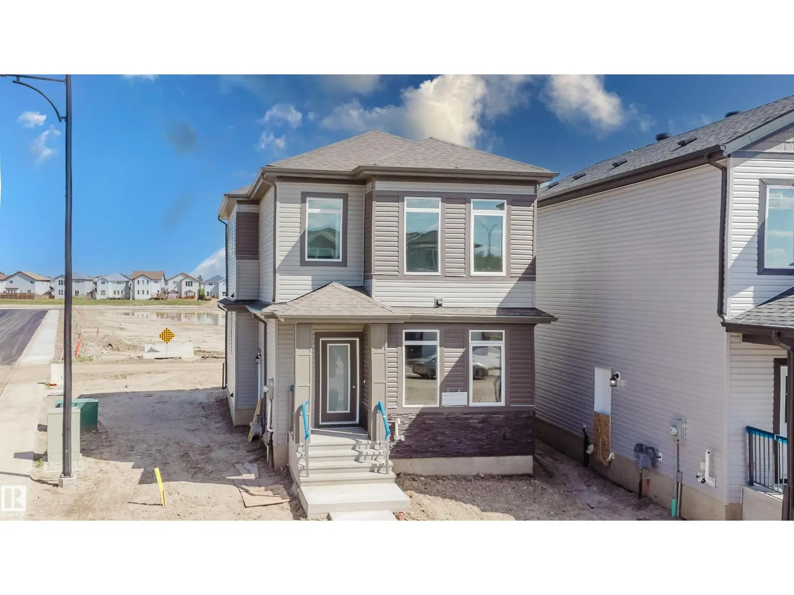 261 Munn WY