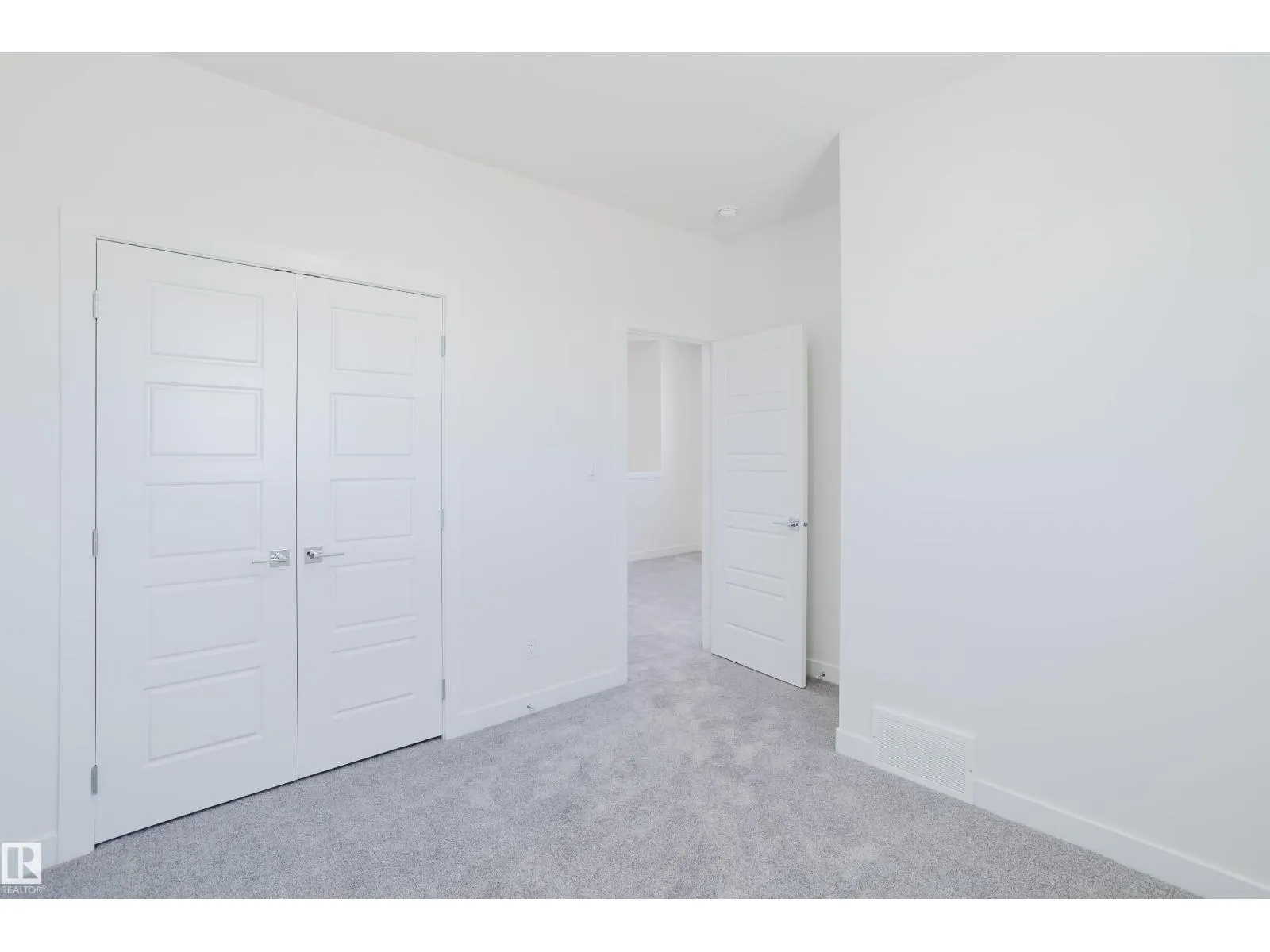 261 Munn WY