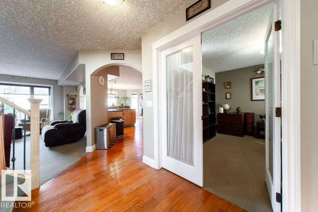 6040 166 AV NW