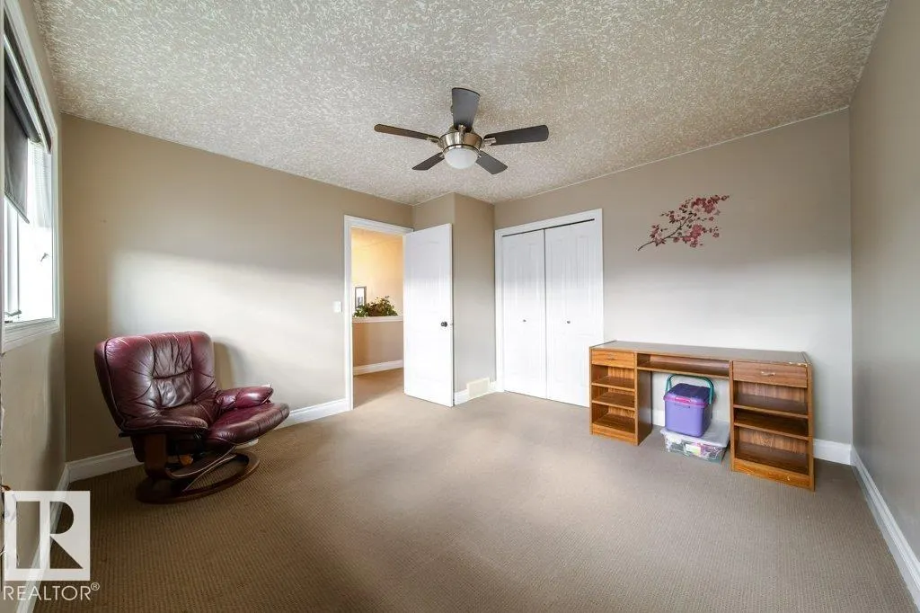 6040 166 AV NW