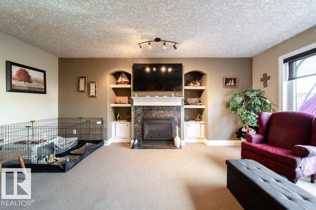 6040 166 AV NW