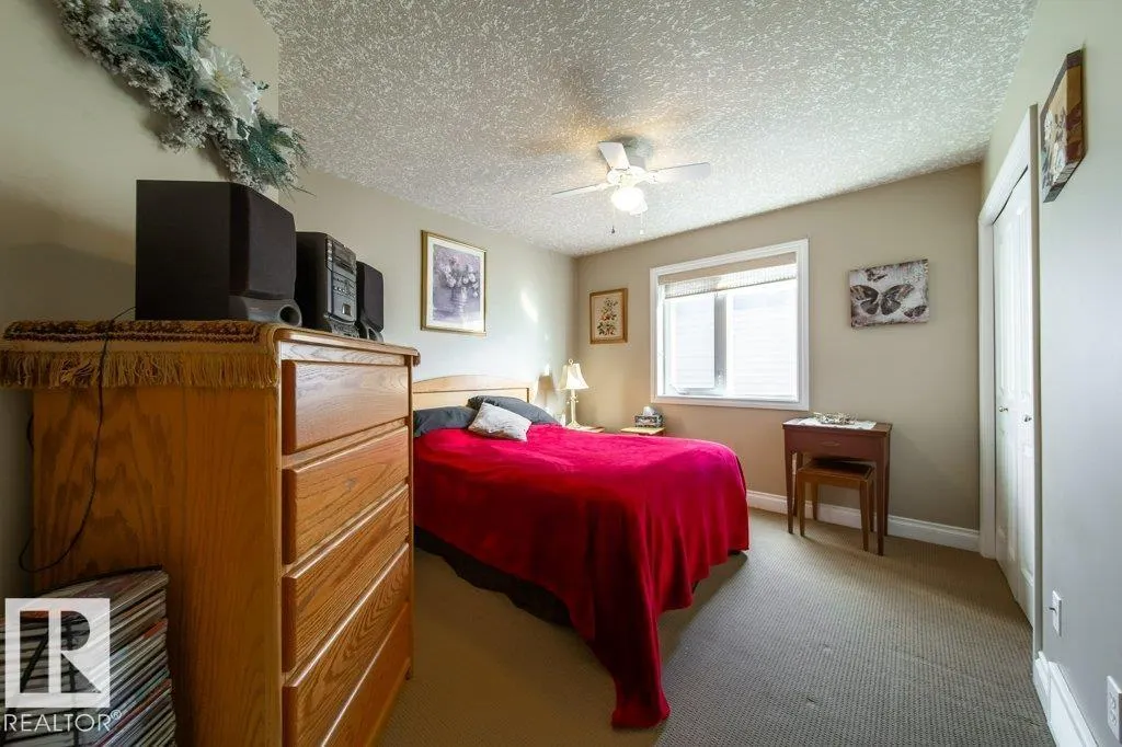 6040 166 AV NW