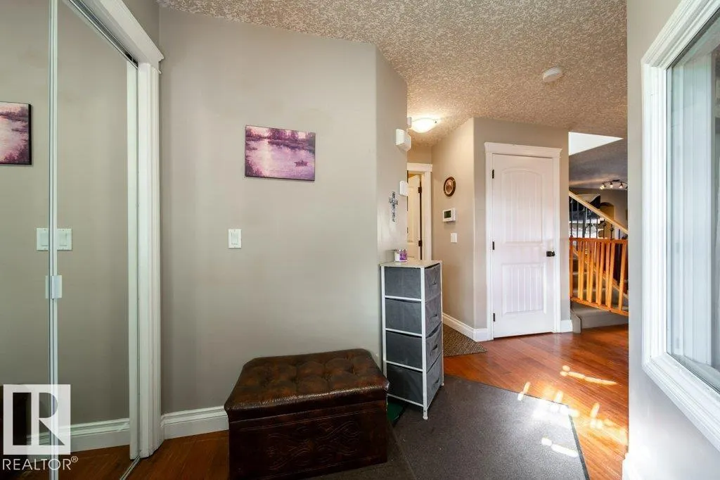 6040 166 AV NW