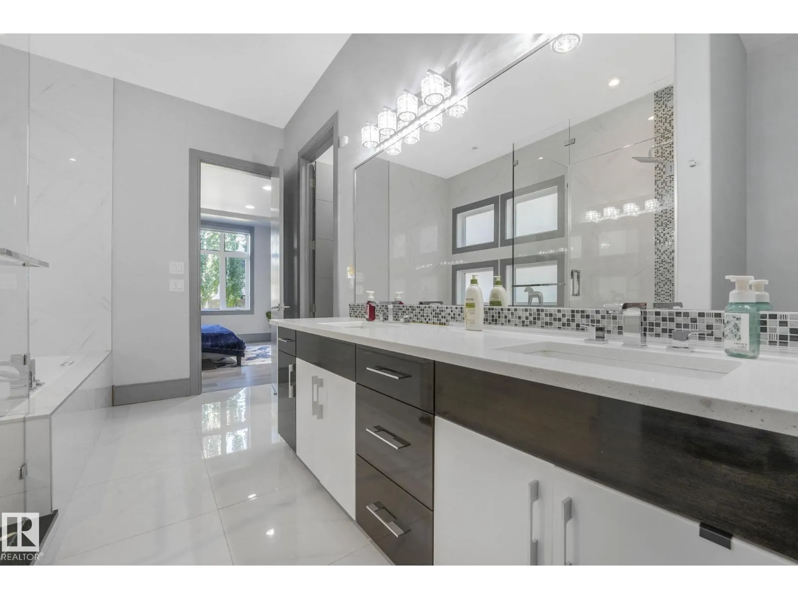 3510 WATSON PT SW