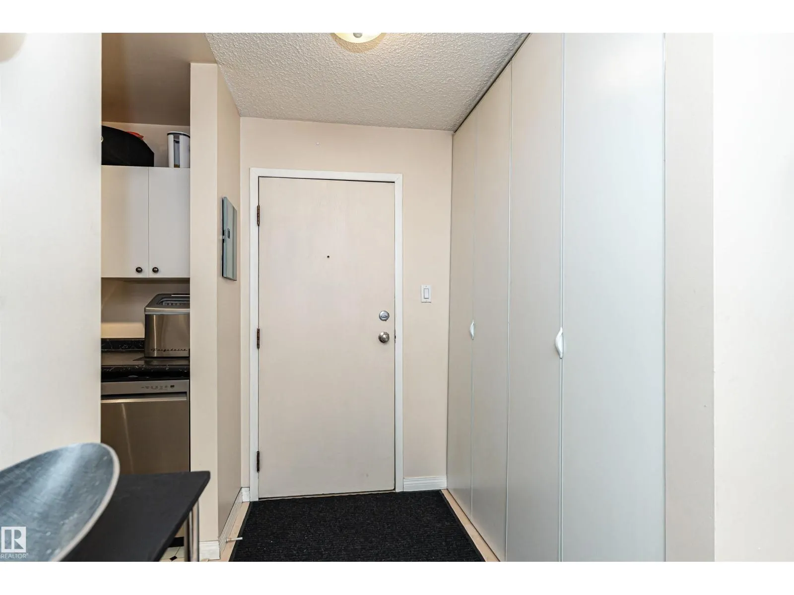 #305 5316 118 AV NW