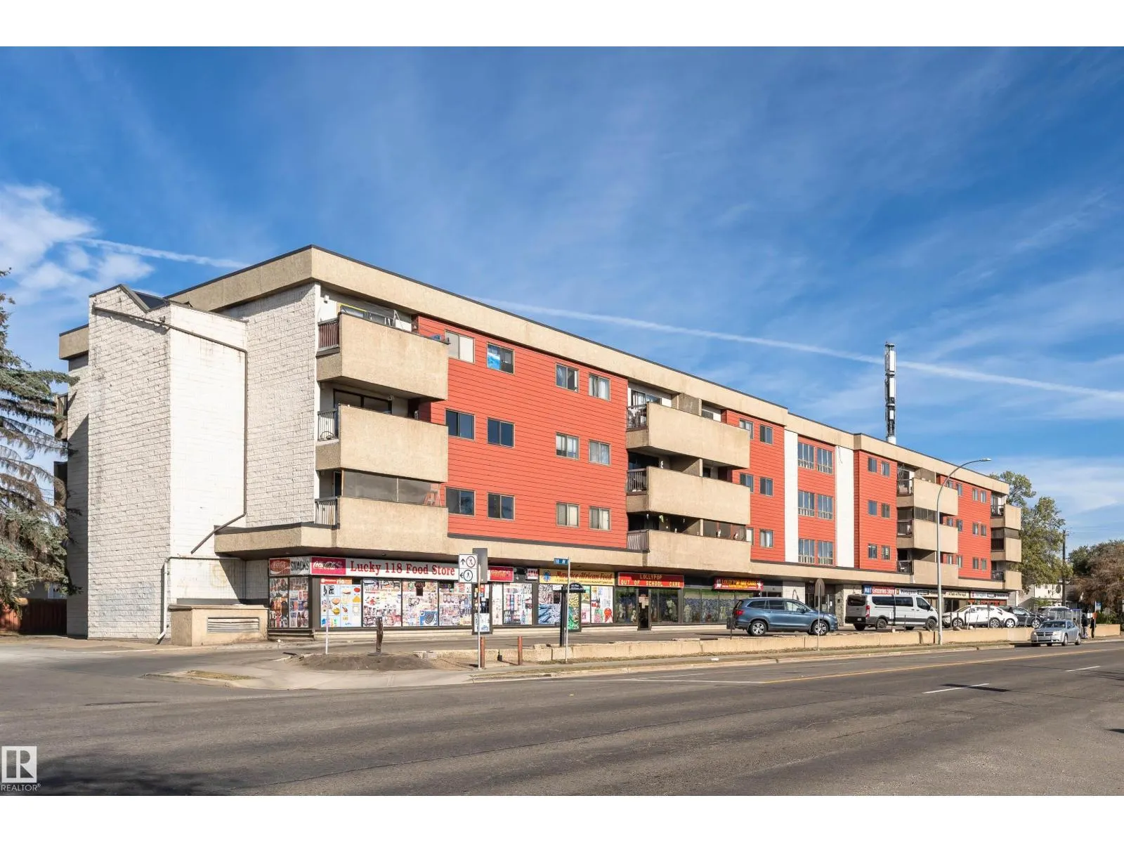 #305 5316 118 AV NW