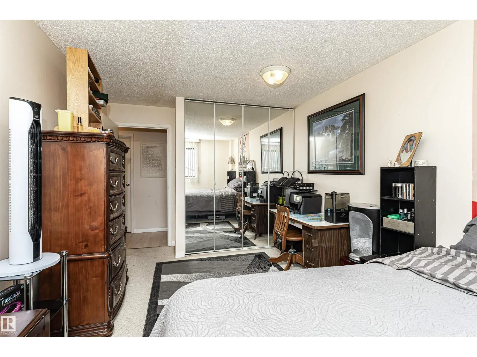 #305 5316 118 AV NW