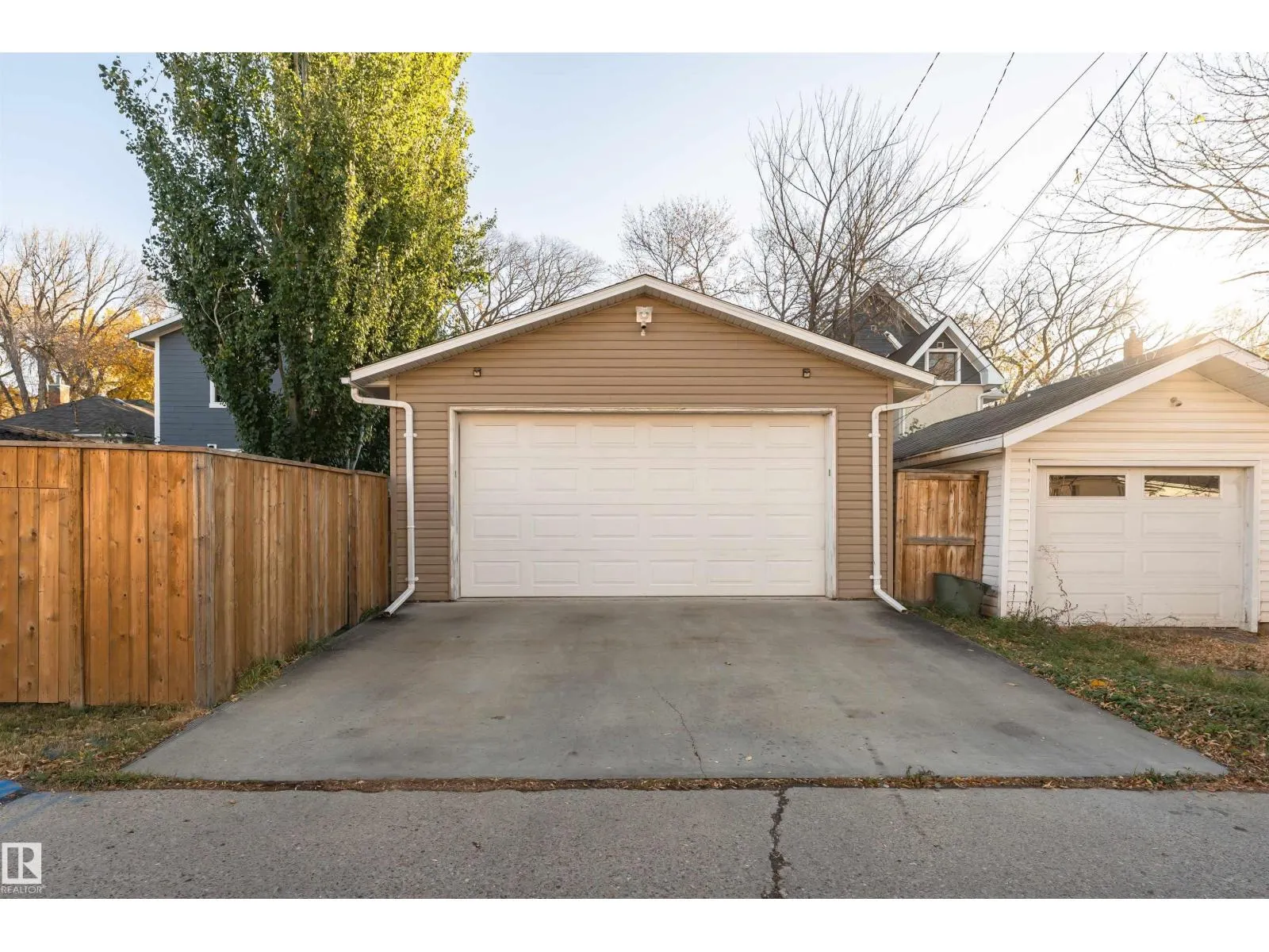 11234 91 ST NW