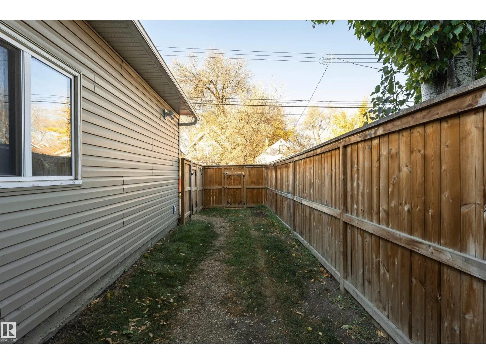 11234 91 ST NW