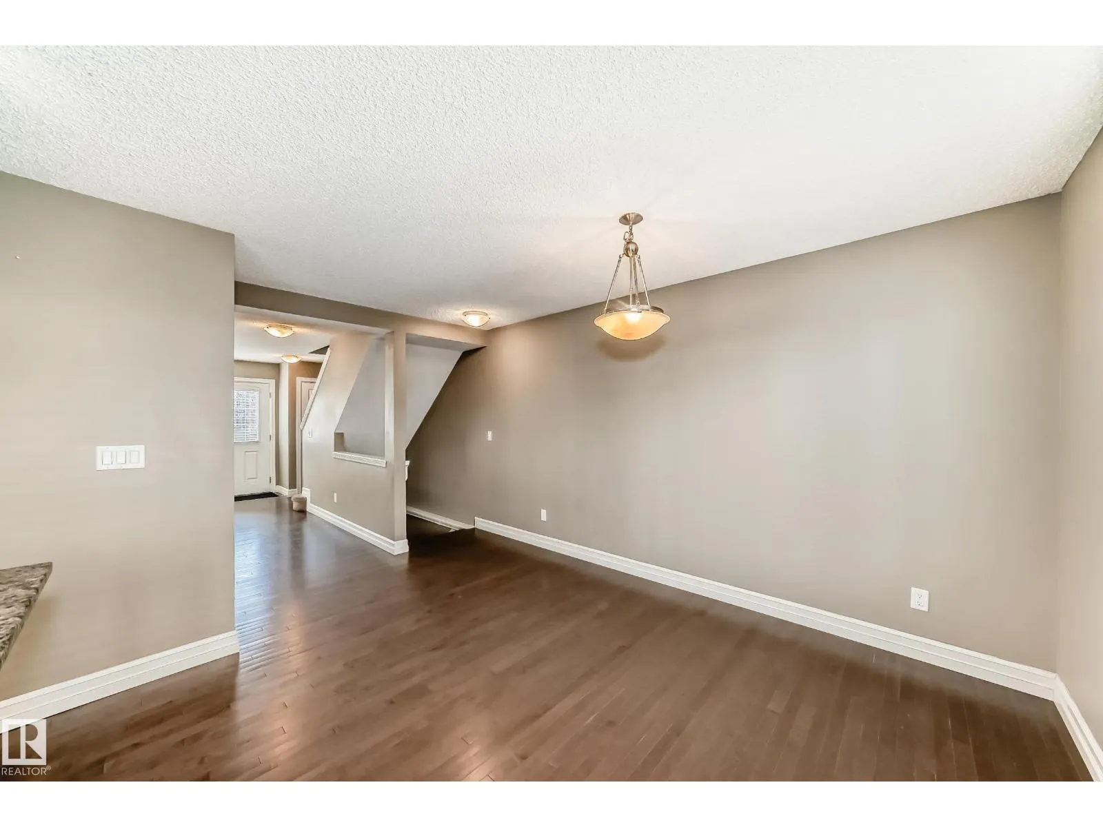#54 3625 144 AV NW