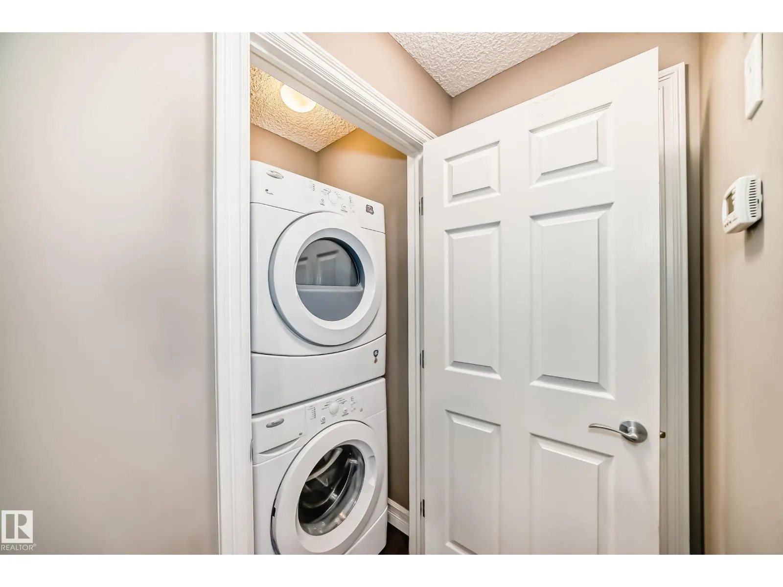 #54 3625 144 AV NW