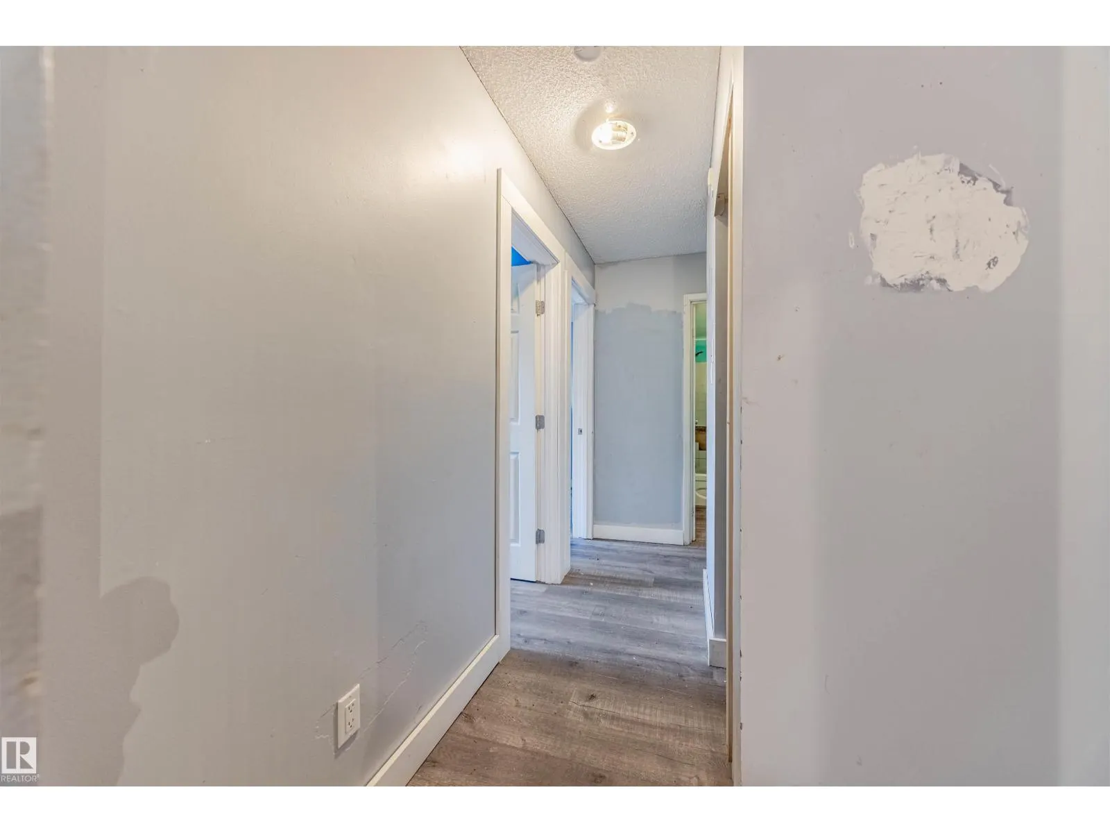 #28 11255 31 AV NW