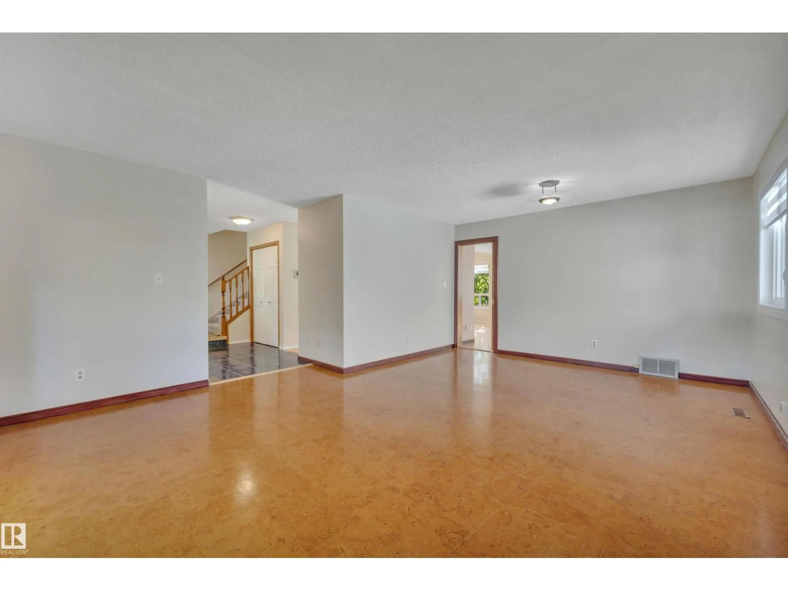 9747 81 AV NW