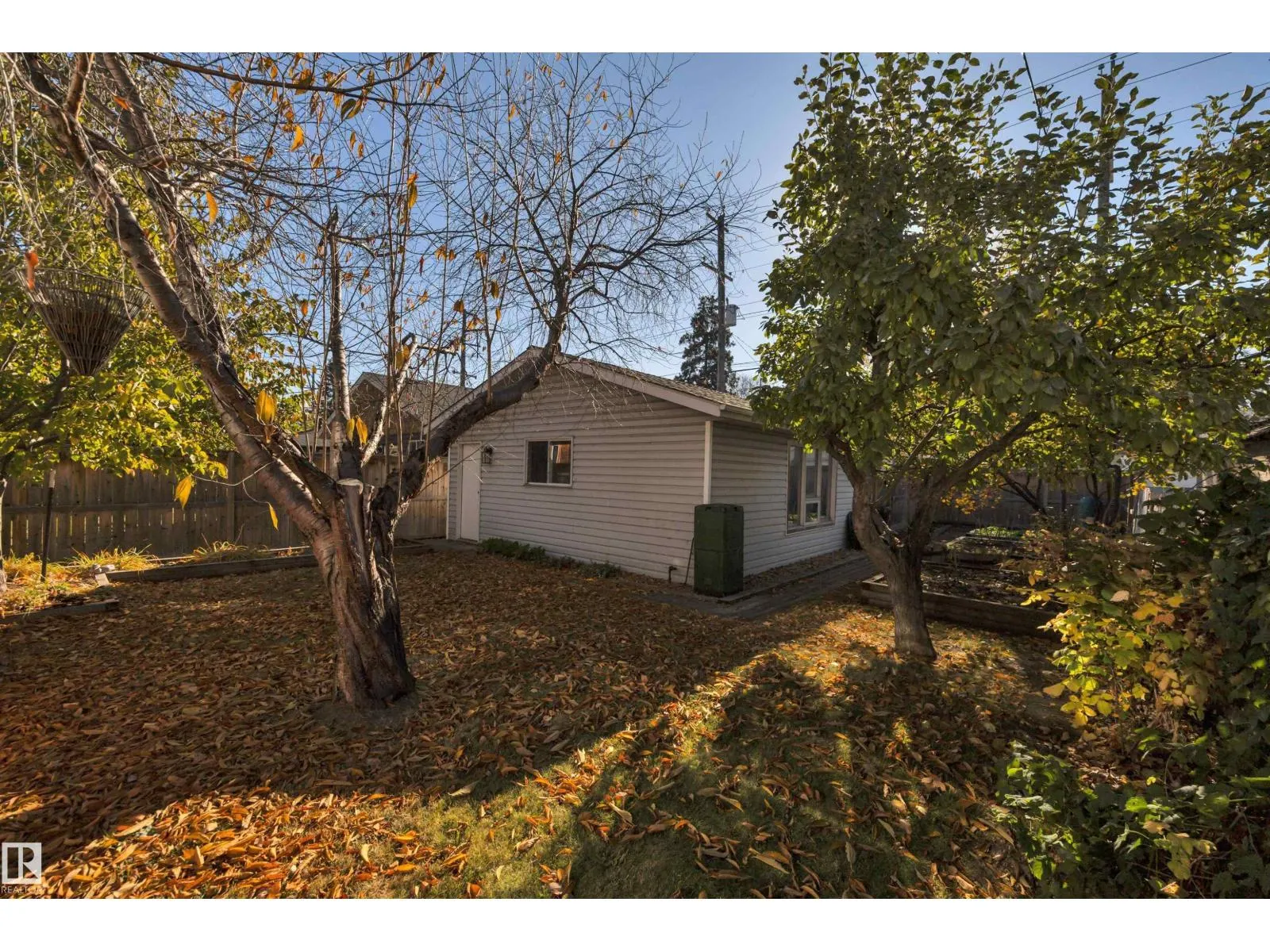 9747 81 AV NW