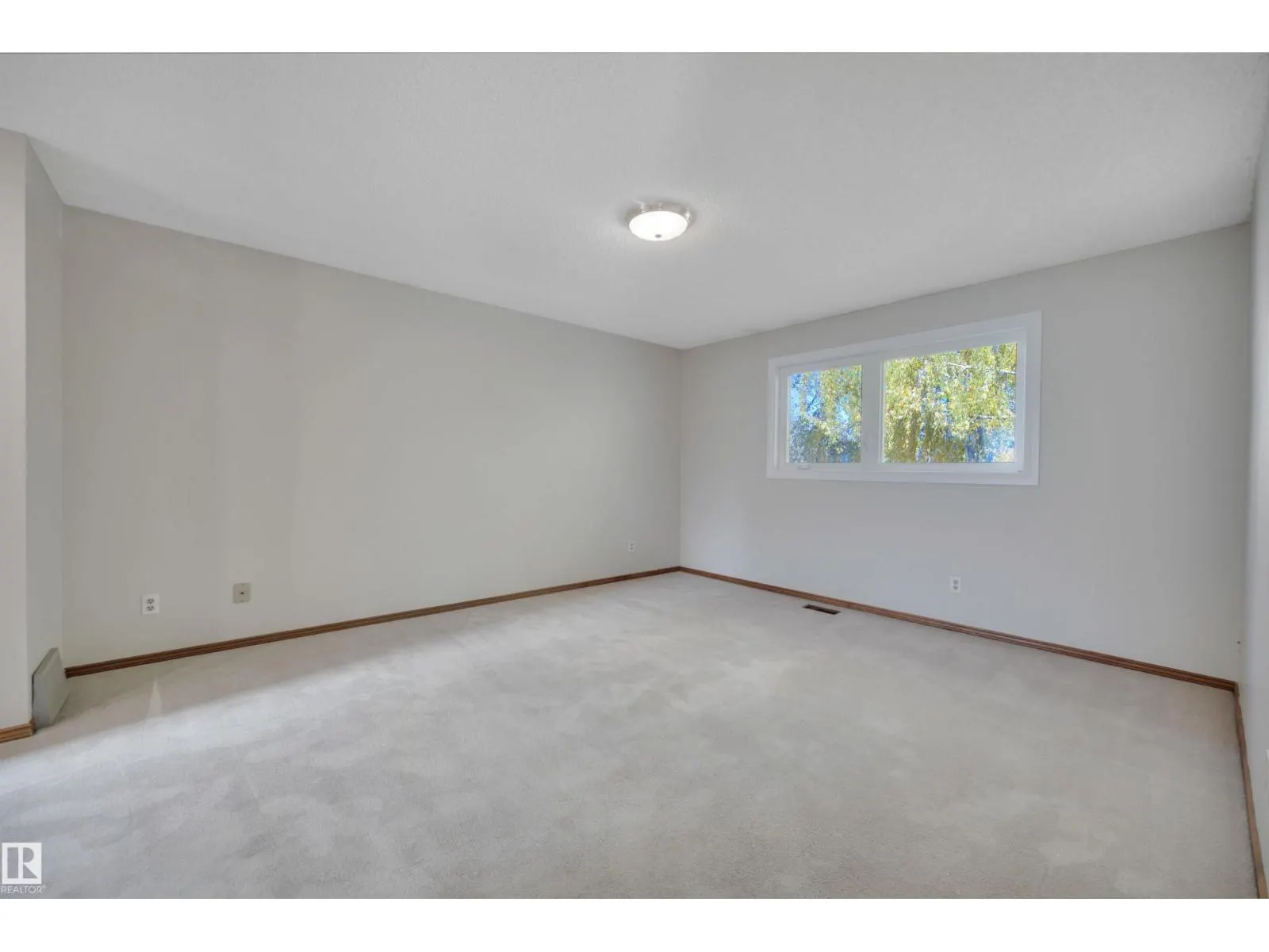 9747 81 AV NW