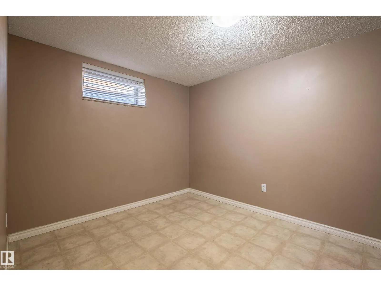 20 GRANDVILLE AV