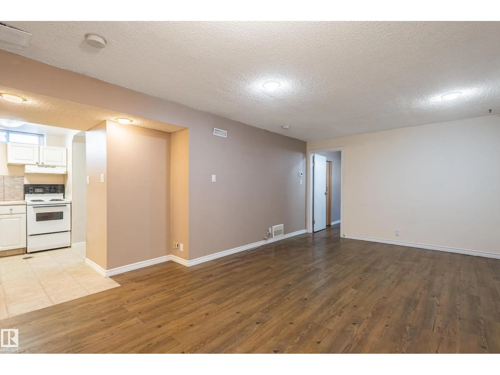 20 GRANDVILLE AV