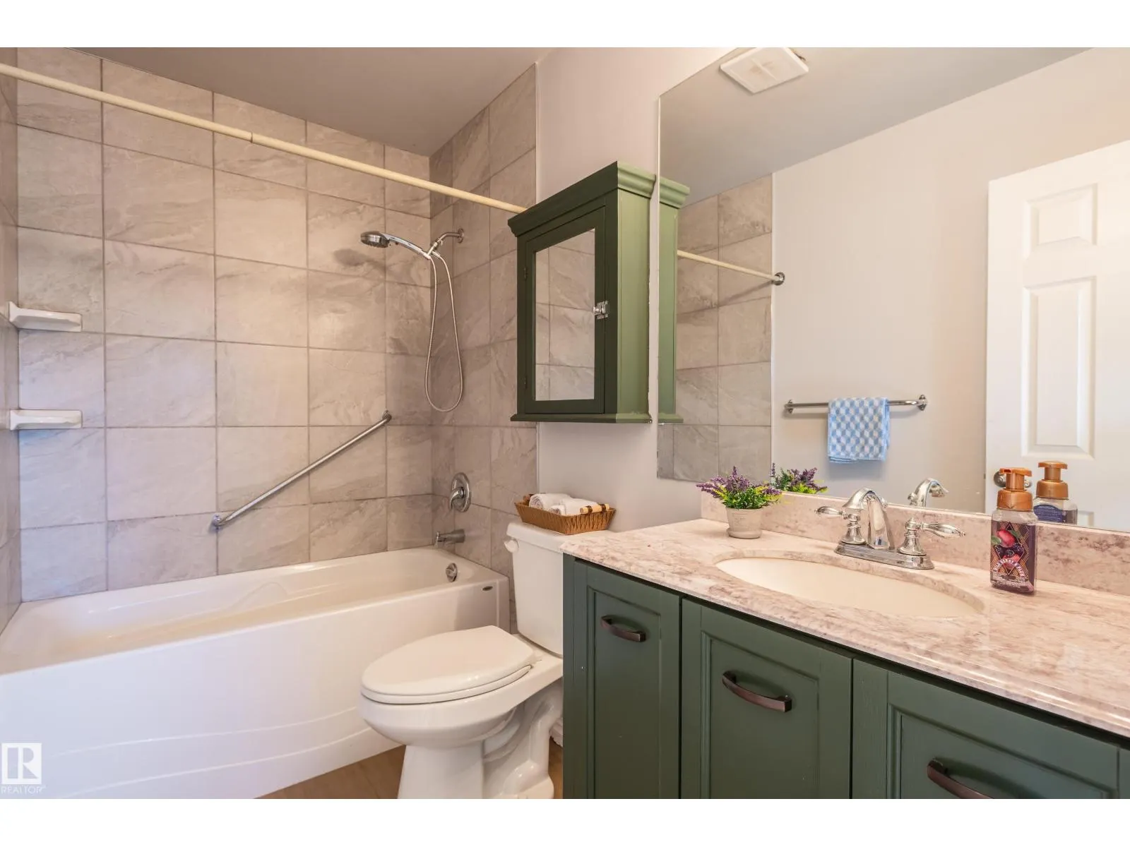 20 GRANDVILLE AV