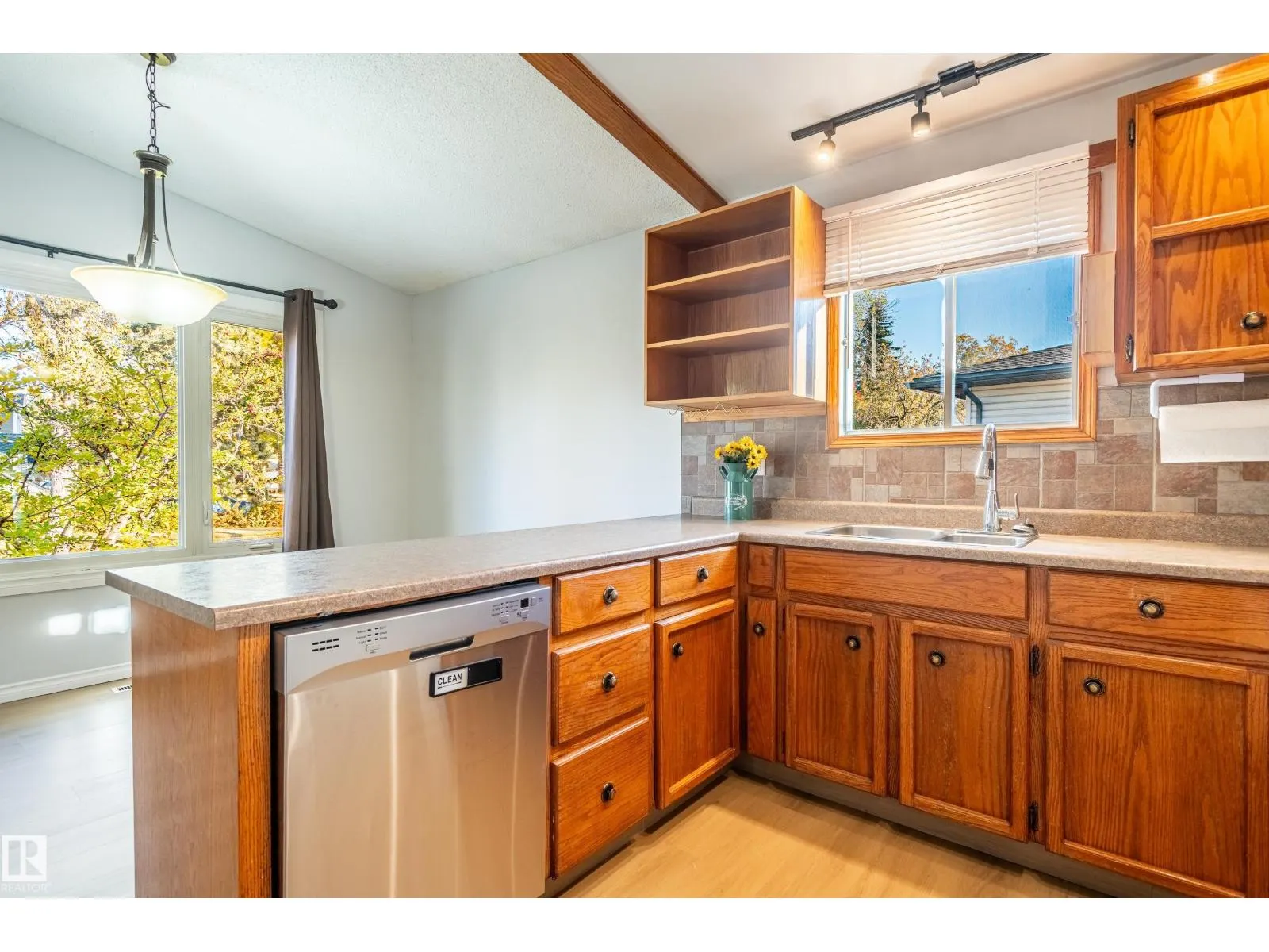 20 GRANDVILLE AV